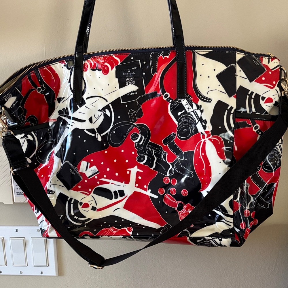 KATE SPADE Daycation Red and Black Women's Tote Bag